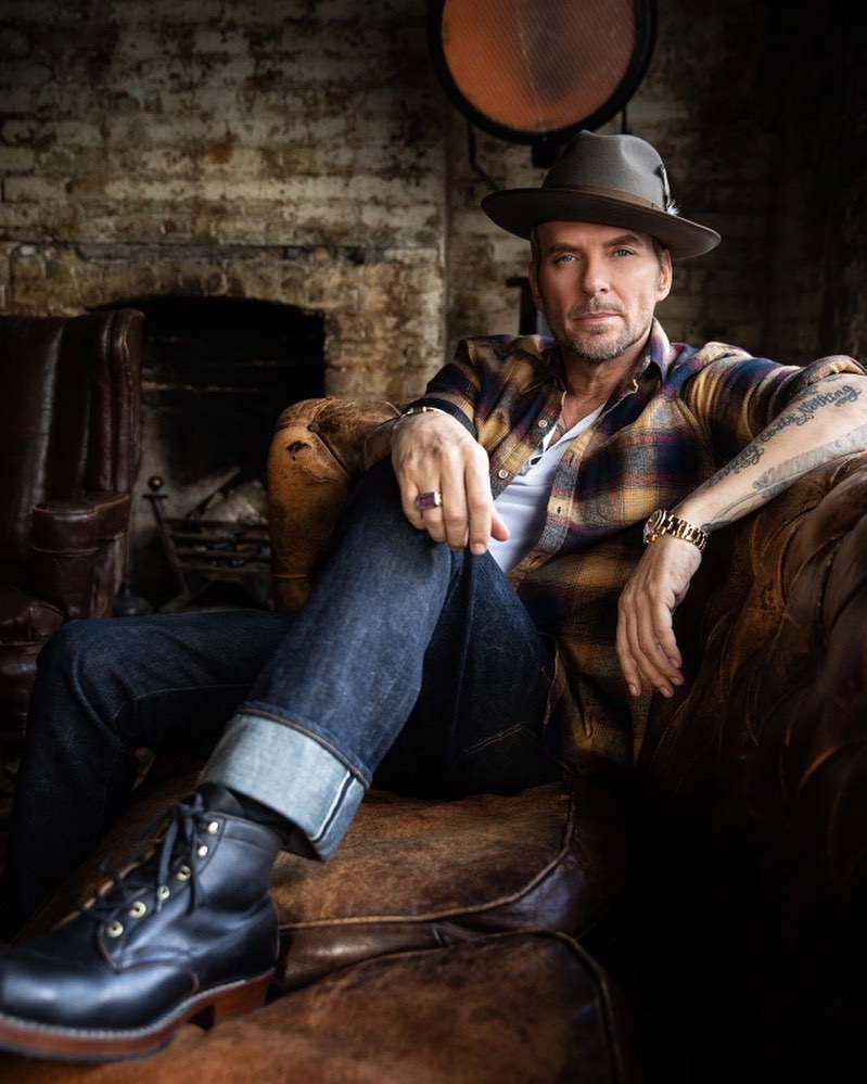 Matt is in The Sun newspaper today. Go check out the interview he did online.

#mattgoss #bros #uk #newmusic #music #singer #london #songwriter #singersongwriter #instamusic #musician #musicartist #musiciansofinstagram #musicbusiness #musicindustry #fashion #newalbum #newsingle #somewheretofall #betterwithyou #thebeautifulunknown #saved